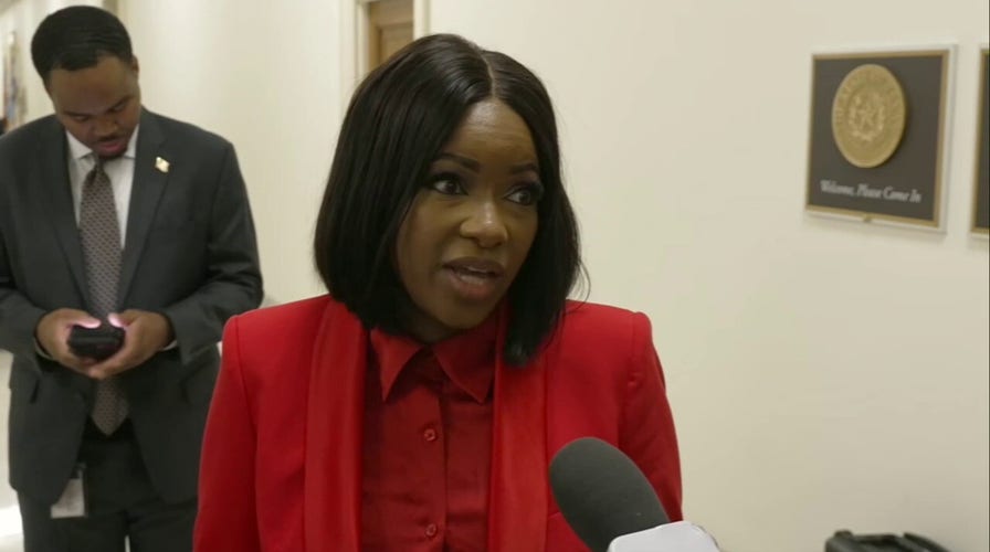 Jasmine Crockett declares 'solidarity' with Biden probe witnesses