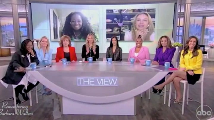 'The View' hosts pay tribute to Barbara Walters