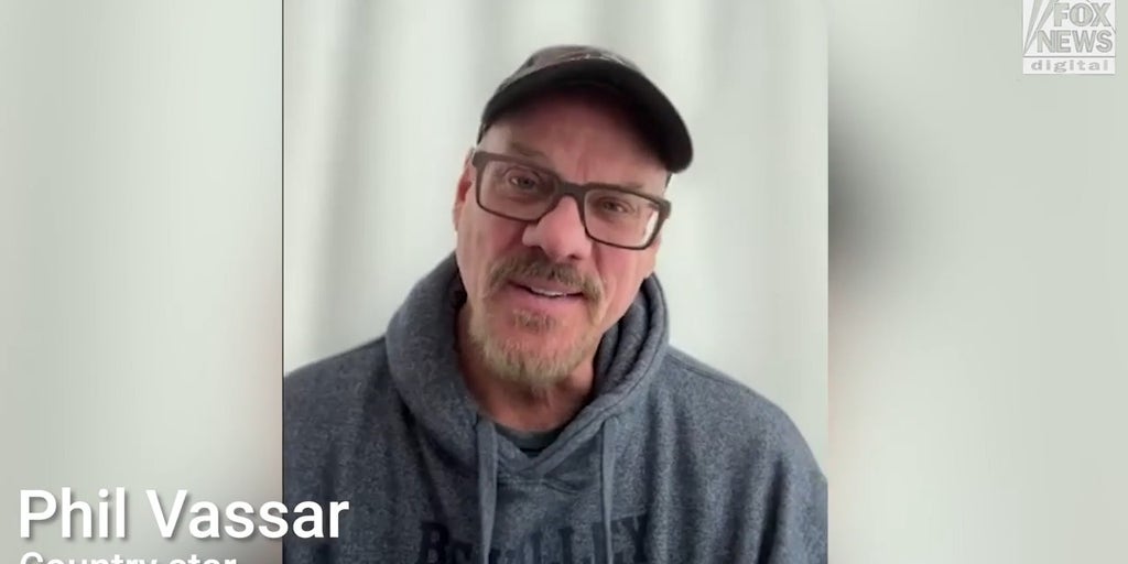 Country star Phil Vassar details the first thing he remembers after his stroke