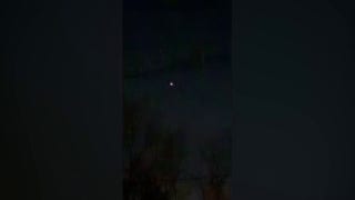 New Jersey resident captures video of suspected drones hovering outside her home - Fox News