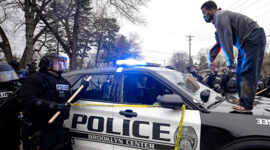 Left pushes anti-police rhetoric as Democrat leaders honor fallen Capitol officer