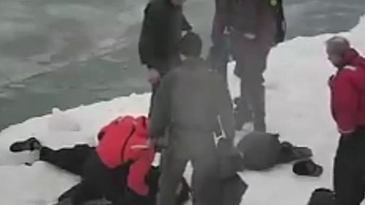 Chicago SWAT team rescues man struggling to stay afloat in frozen Lake Michigan