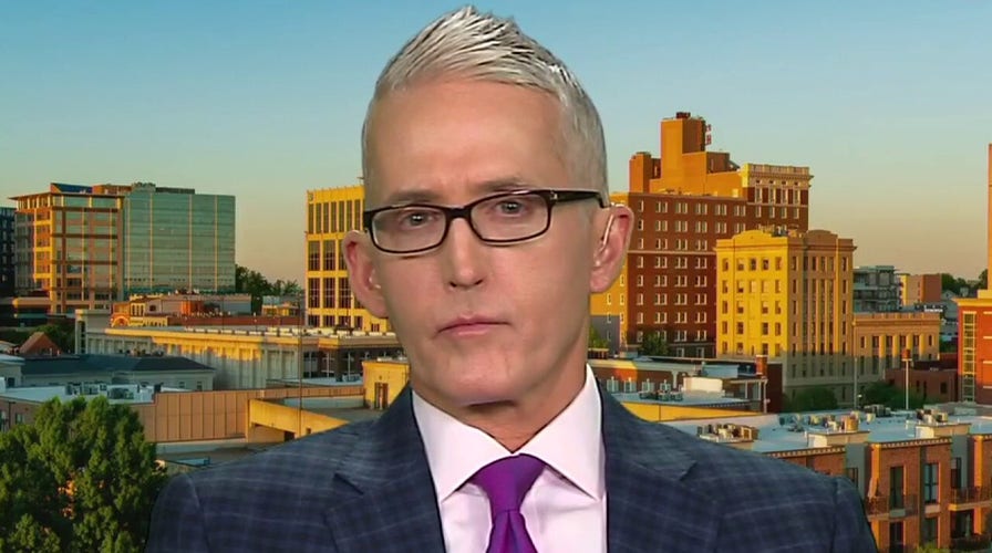 Trey Gowdy questions why FBI treated Flynn, Hillary Clinton differently