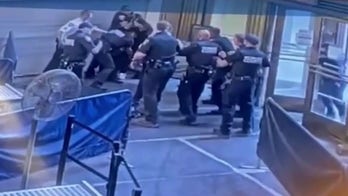 Knife-wielding man attacks officers inside NYC courthouse