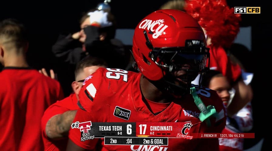 JC French IV finds Lyviel Waters for 2-yard TD, extending Cincinnati's lead over Texas Tech