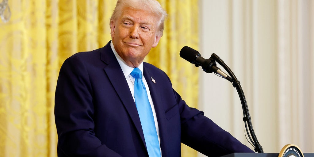 WATCH LIVE: President Trump presents Commander-In-Chief Trophy to Navy Midshipmen