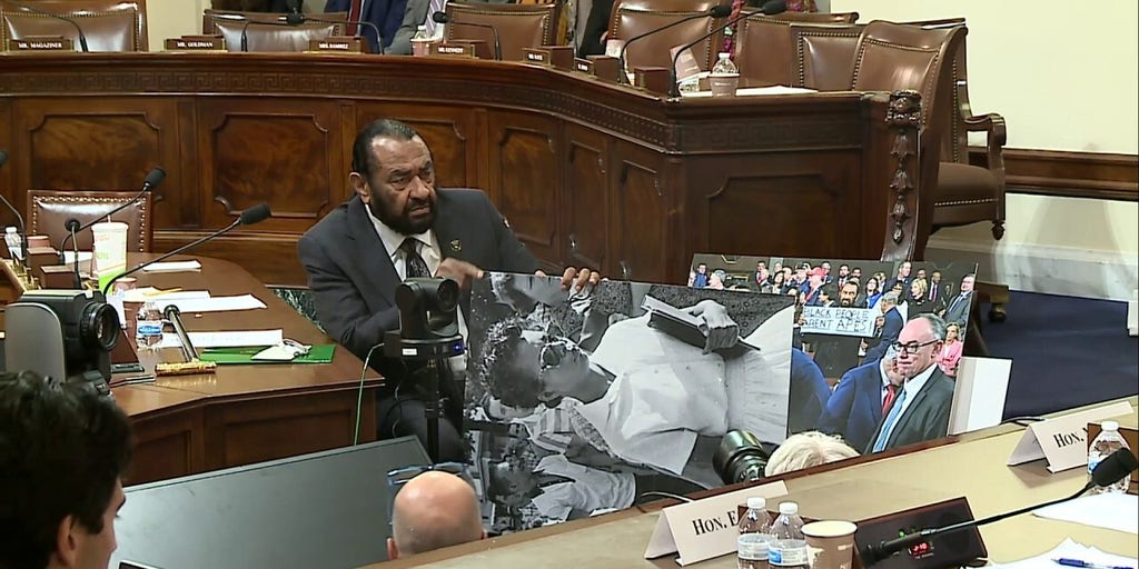 Rep. Green has apparent outburst, calls DHS secretary 'racist'