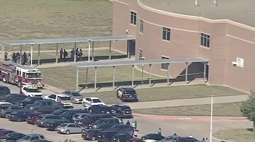 Report of active shooter, multiple people hurt in Texas high school 