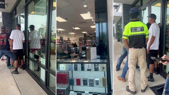 Fast-acting bystanders outside store take action against alleged burglars