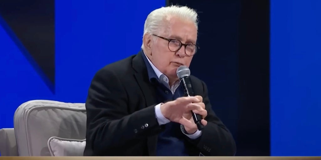 Martin Sheen calls Trump the 'biggest nothing in the world'