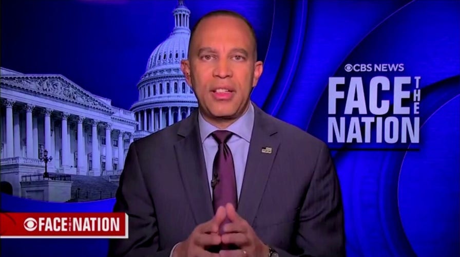 Hakeem Jeffries spars with CBS reporter over claims midterms could be 'rigged'