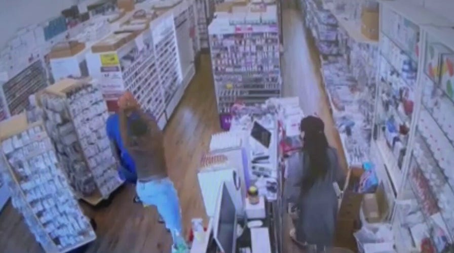 Alleged shoplifter returns for phone, attacks store owner