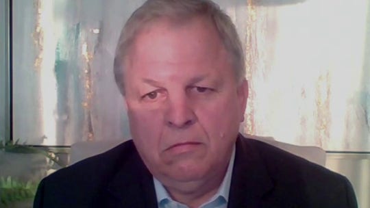 Should officials leave people to make their own choices on how to stay safe after lockdowns?