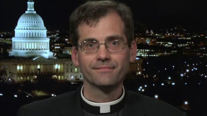 Maryland priest offers drive-thru confession during coronavirus outbreak