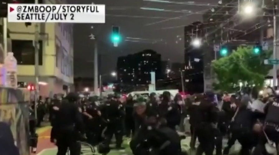 Seattle protesters sue over police crowd control measures