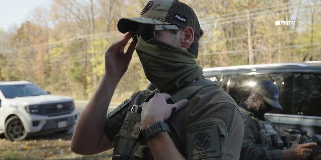 Protester confronts HSI agent over immigration arrests during Charlotte operation