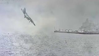 SEE IT: Military fighter jet plummets into San Diego Bay - Fox News