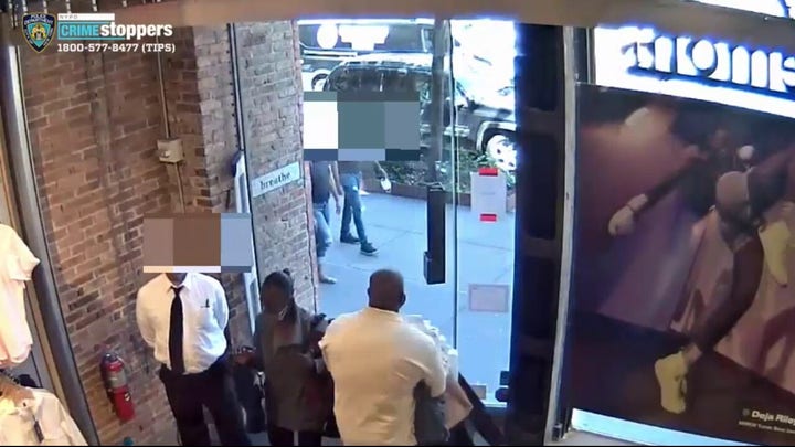 New York City police search for seven people who stole $30,000 of merchandise from Lululemon