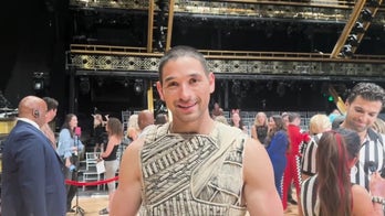 'Dancing with the Stars' contestant Elaine Hendrix rushed to hospital on stretcher during rehearsals