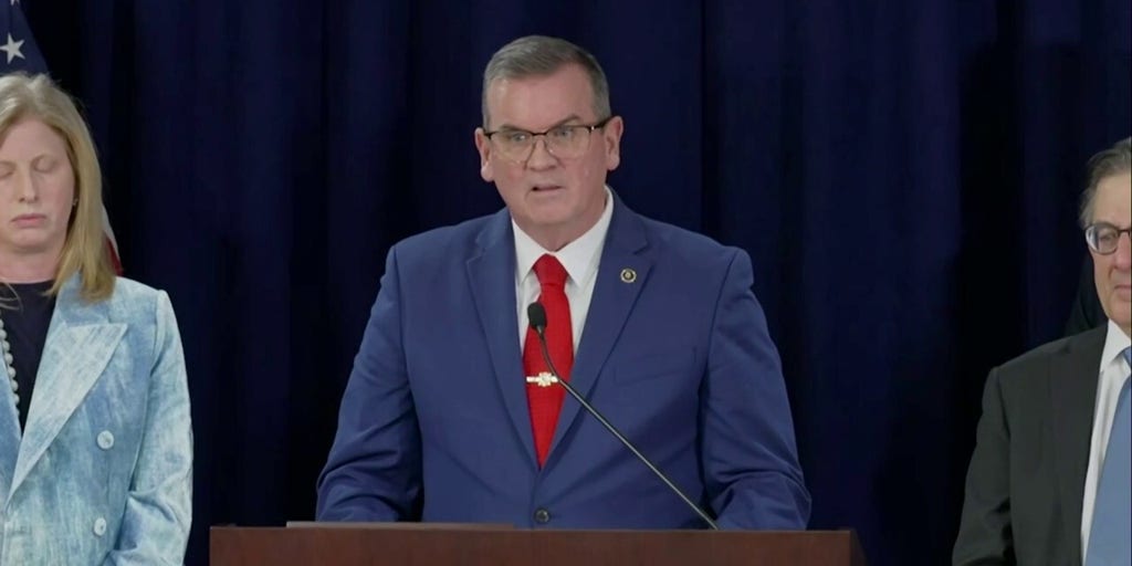 What did NYPD's chief of detectives say that has Luigi Mangione's lawyers mad?