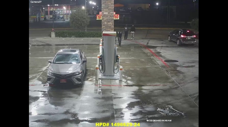 Houston carjacking suspects ambush victim at gas station pump 