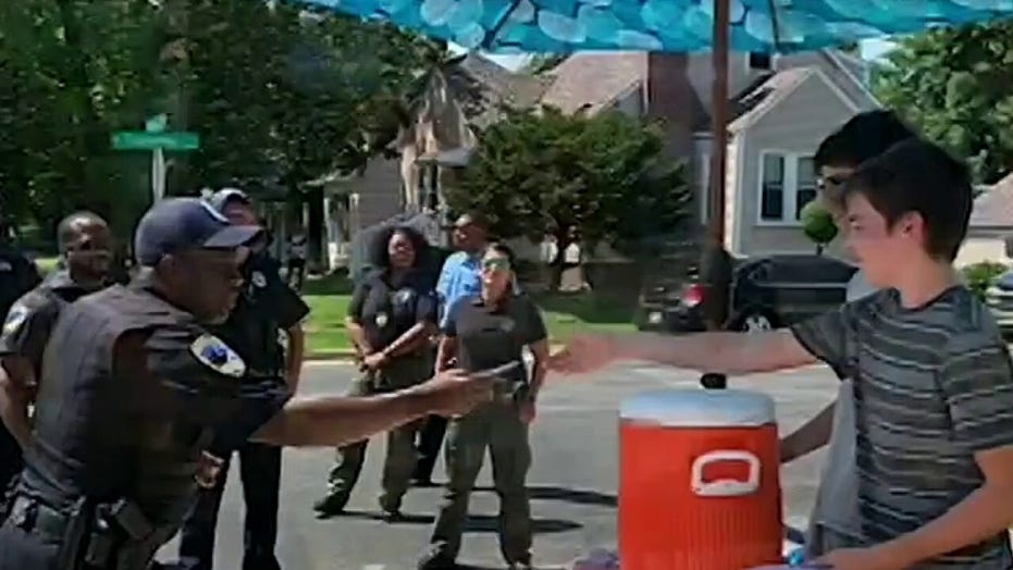 kids police lemonade stand for kids to woch