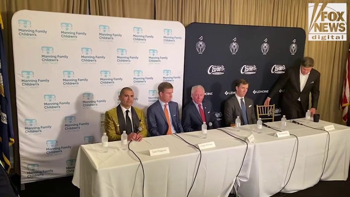 Archie Manning reacts to New Orleans hospital being named after family