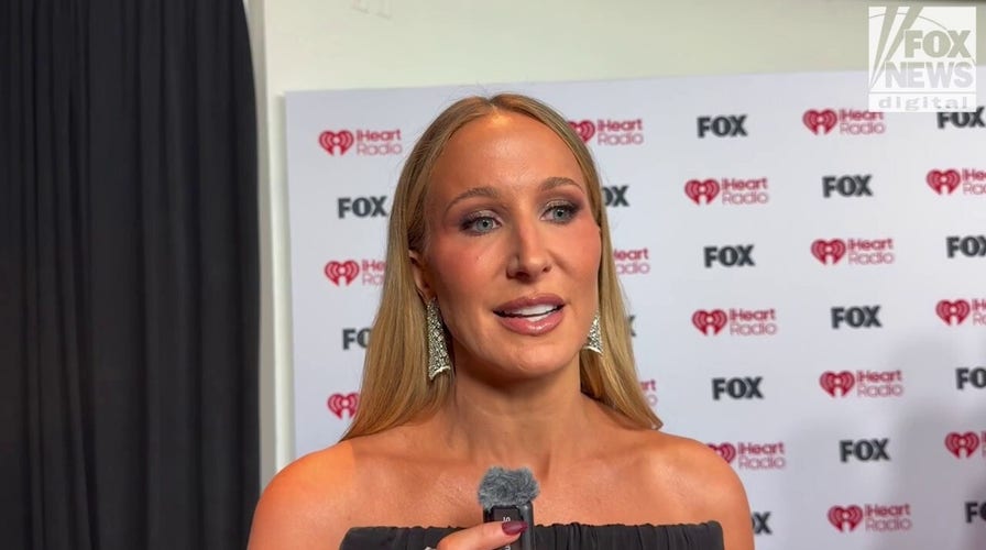 Nikki Glaser credits fans for vocation  growth, reflects connected  heavy  connection