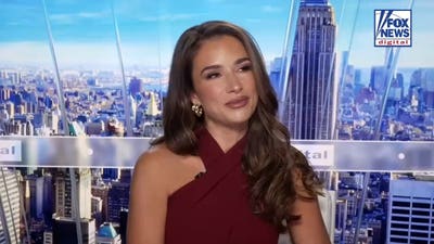 Country singer and author Jessie James Decker shares cooking lesson she learned the hard way