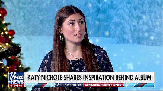 Katy Nichole performs 'O Holy Night'