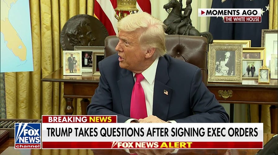 Trump hammers 'MSDNC,' calls for resignation of Maddow, Wallace