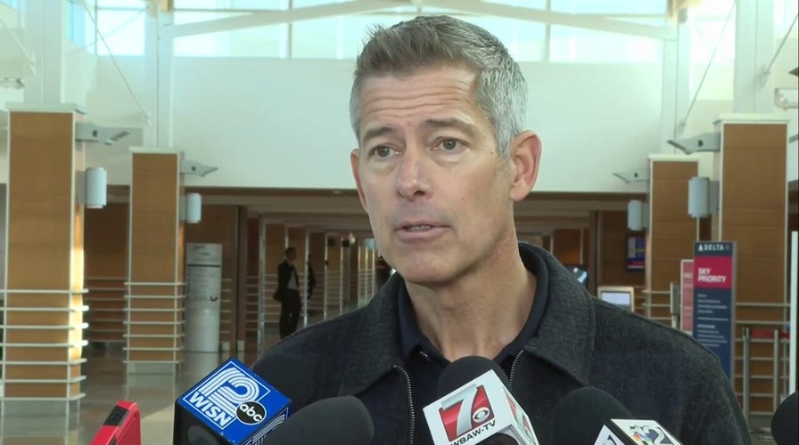 FAA information  shows much  'loss of separation' incidents betwixt  craft  amid shutdown, Duffy warns