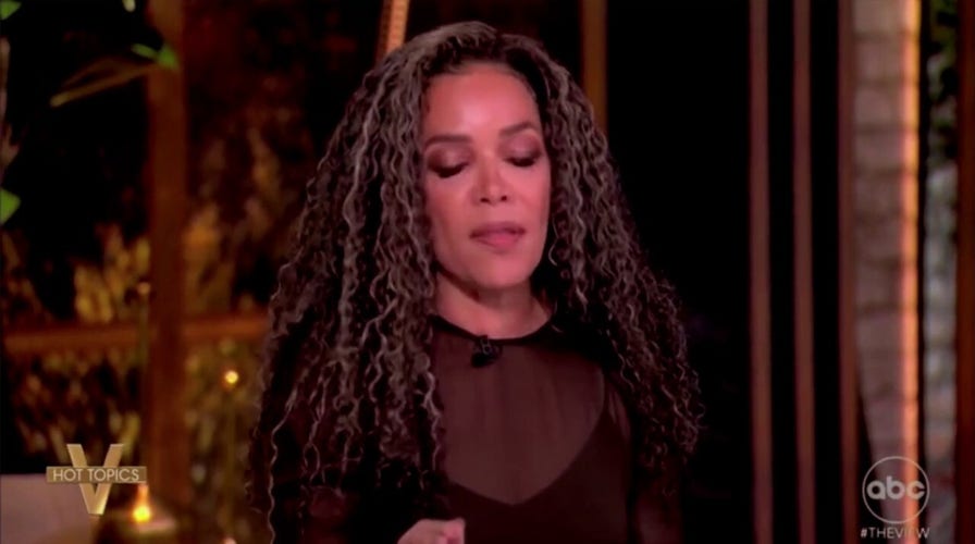 Sunny Hostin accuses Democrats of caving connected shutdown, says Schumer's 'days are over'