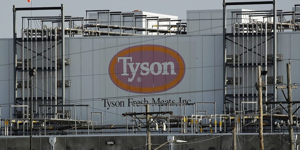 Tyson Foods on plan to protect workers after nearly 900 contract COVID