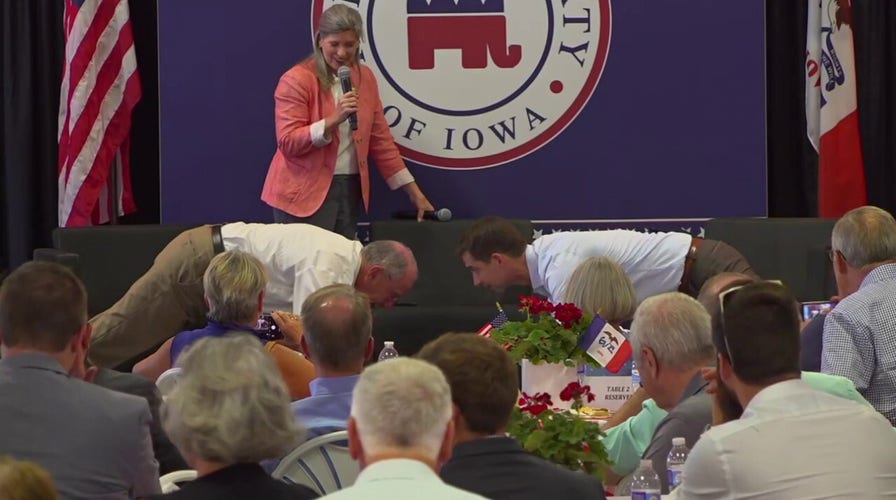Chuck Grassley does 22 pushups with Tom Cotton at Iowa event