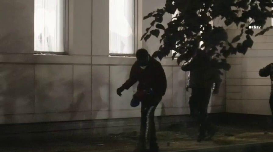 Rioters smash LAPD HQ windows, tear gas deployed Downtown: FNTV