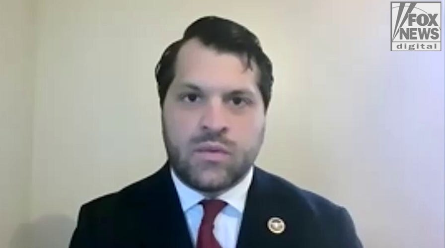 TSA administrator warns airport delays will get worse during ongoing shutdown