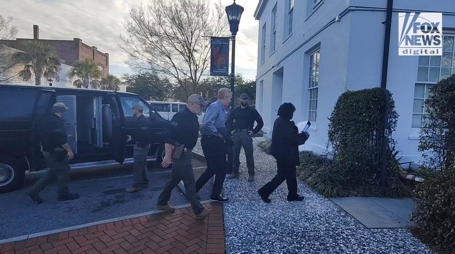 Alex Murdaugh arrives at South Carolina Courthouse