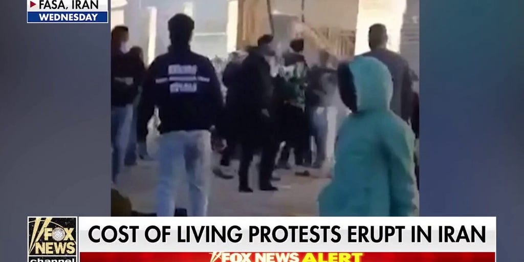 Iranian protestors chant ‘death to the dictator’ as unrest grows over economic crisis