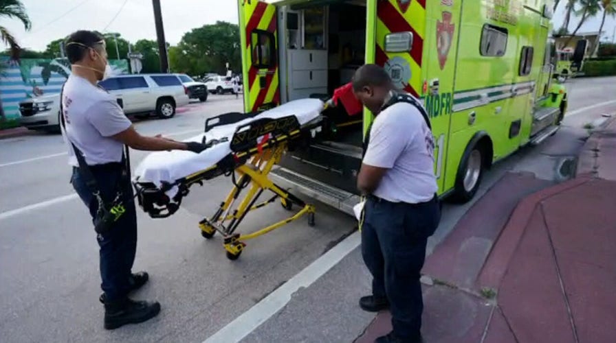 Witness describes 'panicking' scene at Florida condo collapse