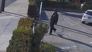 LAPD asking for help finding stabbing suspect - Fox News