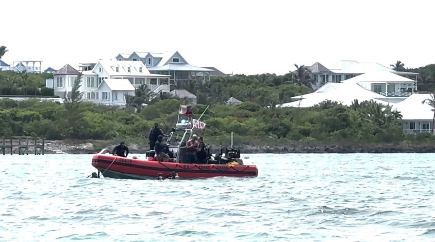 US Coast Guard team conducts a search in the Lynette Hooker case