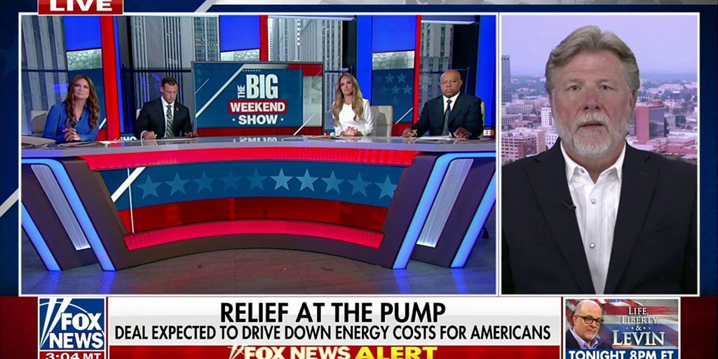 Venezuela oil deal: Trump secures control of 65 billion barrels of oil reserves | Fox News Video