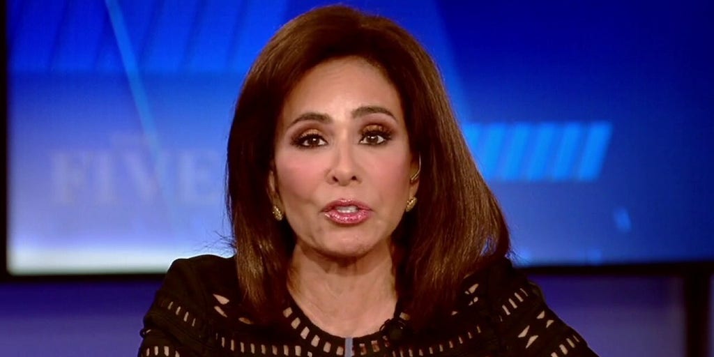 'The Five' analyzes police officers' response to the Texas school