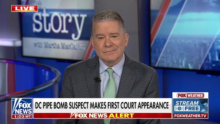 El sospechoso de la bomba casera en Washington D. C. comparece por primera vez ante el juez