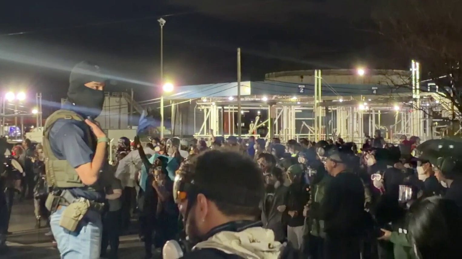 Detainees at NJ's Delaney Hall flicker lights as anti-ICE agitators cheer