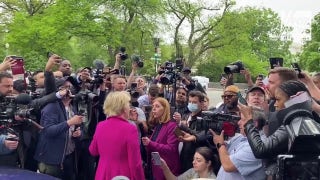 Elizabeth Warren interrupted by pro-life protester - Fox News