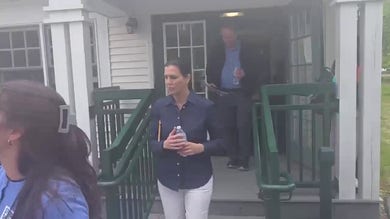 Shaheen dodges reporter's Platner questions as aide creates donut distraction
