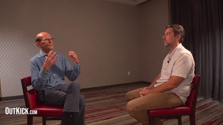 Paul Finebaum, de ESPN, recuerda la comparación viral entre Lane Kiffin y Miley Cyrus.