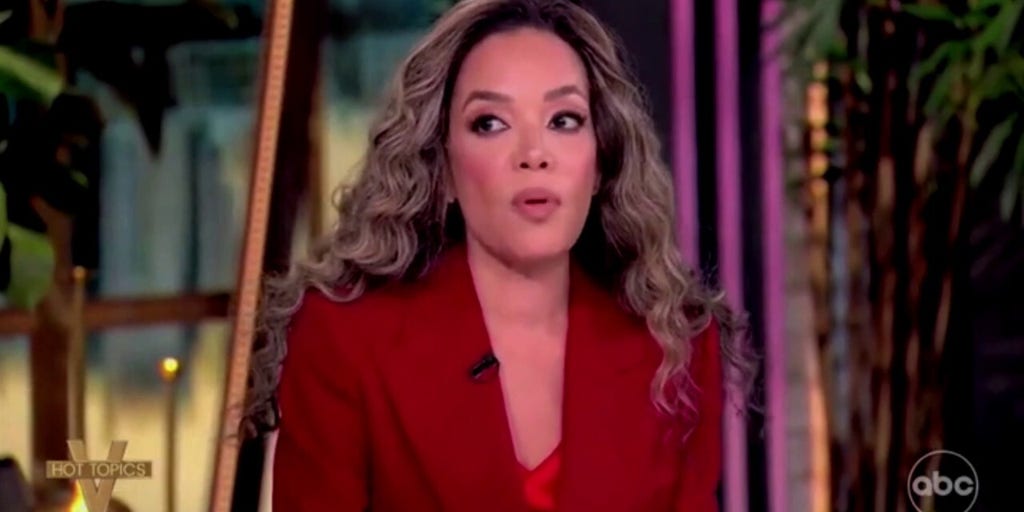 'The View' co-hosts debate whether Rosie O’Donnell was right for fleeing to Ireland to escape Trump